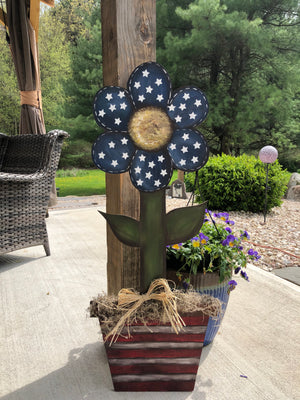 Patriotic Flower Pot May 27, 2021 (SOLD OUT)